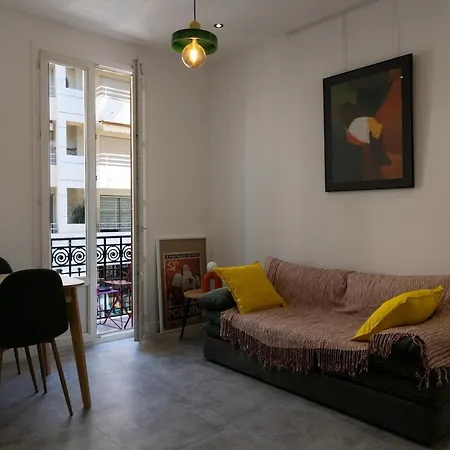 Charming In Juan Les Pins Антіб