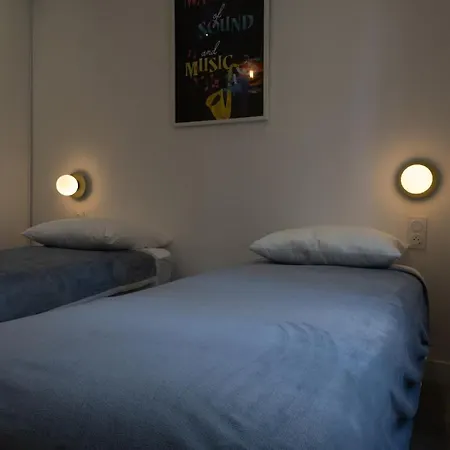 Апартаменти Charming In Juan Les Pins