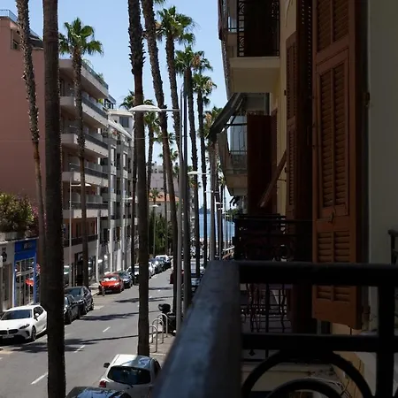 Charming In Juan Les Pins